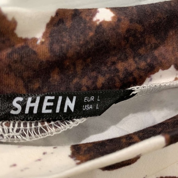 Cow-print Open Back Long Sleeve - Picture 3 of 3